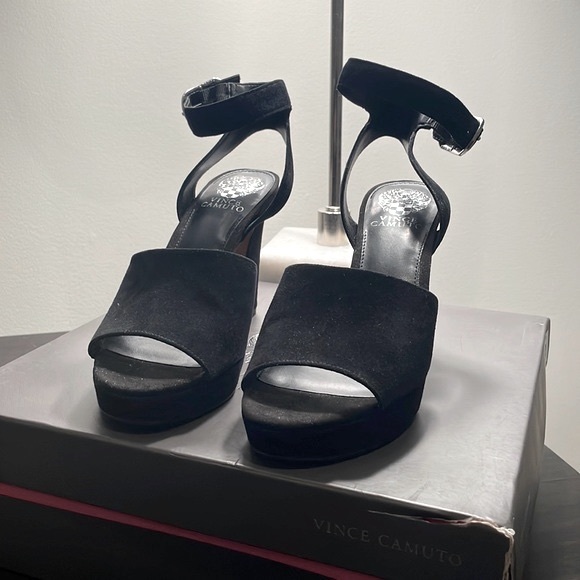 Vince Camuto Sophette Block Heel Sandal - Picture 6 of 6